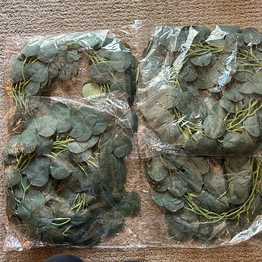 4 Pack Eucalyptus Garland Greenery Eucalyptus Vines Faux Strands Decor ~ New - Picture 4 of 4